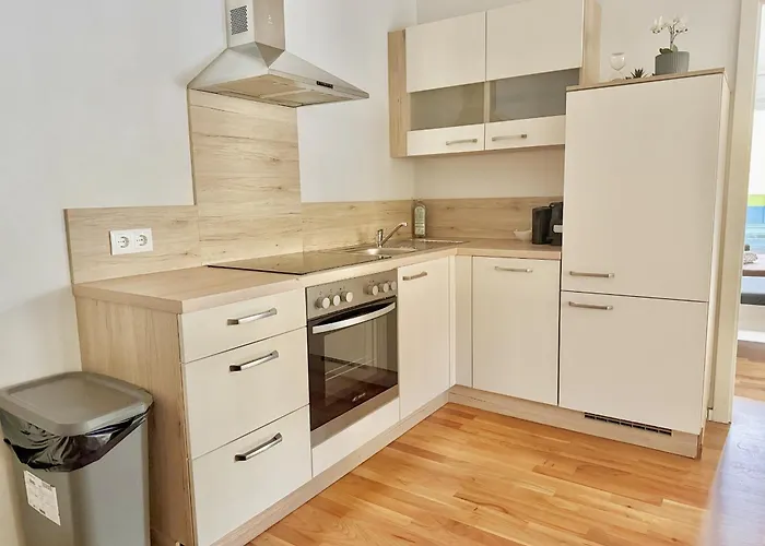Modern 2 Bedroom With Free Parking Appartement
